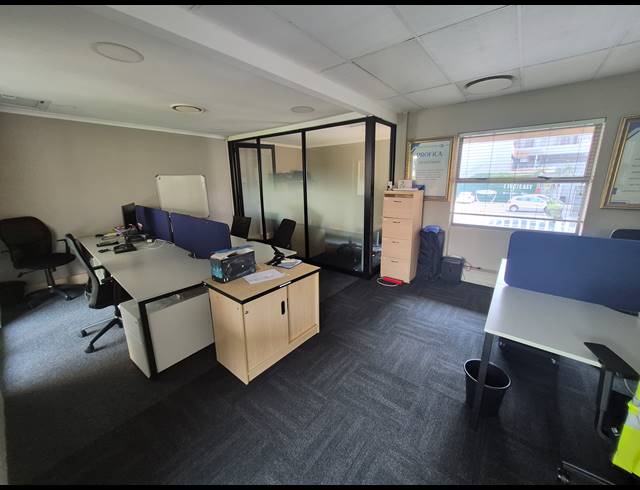 861M² OFFICE FOR SALE IN RIVONIA